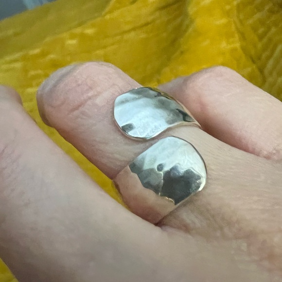 Silver Ring - Picture 2 of 8